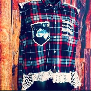 🧰 Hi Low Button Down Top ⚙️